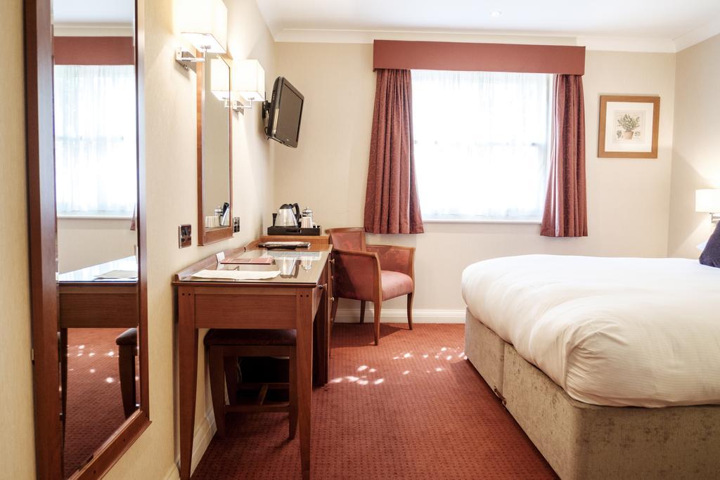 The Red Lion Hotel Hillingdon Zewnętrze zdjęcie